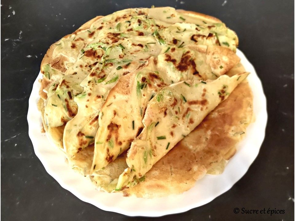 Crêpes aux courgettes et aux pommes de terre - Recette en vidéo