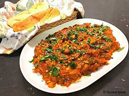 Zaalouk - caviar d'aubergines et de poivrons marocain - Recette en vidéo