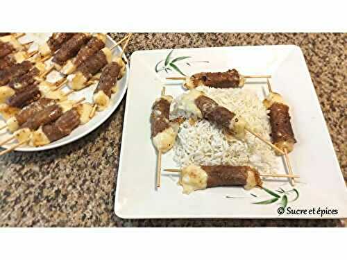 Brochettes de boeuf au fromage - Recette en vidéo