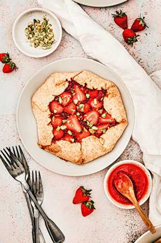 Petites tartes rustiques aux fraises