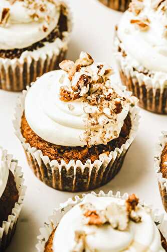 Carrot cake cupcakes et glaçage au cream cheese