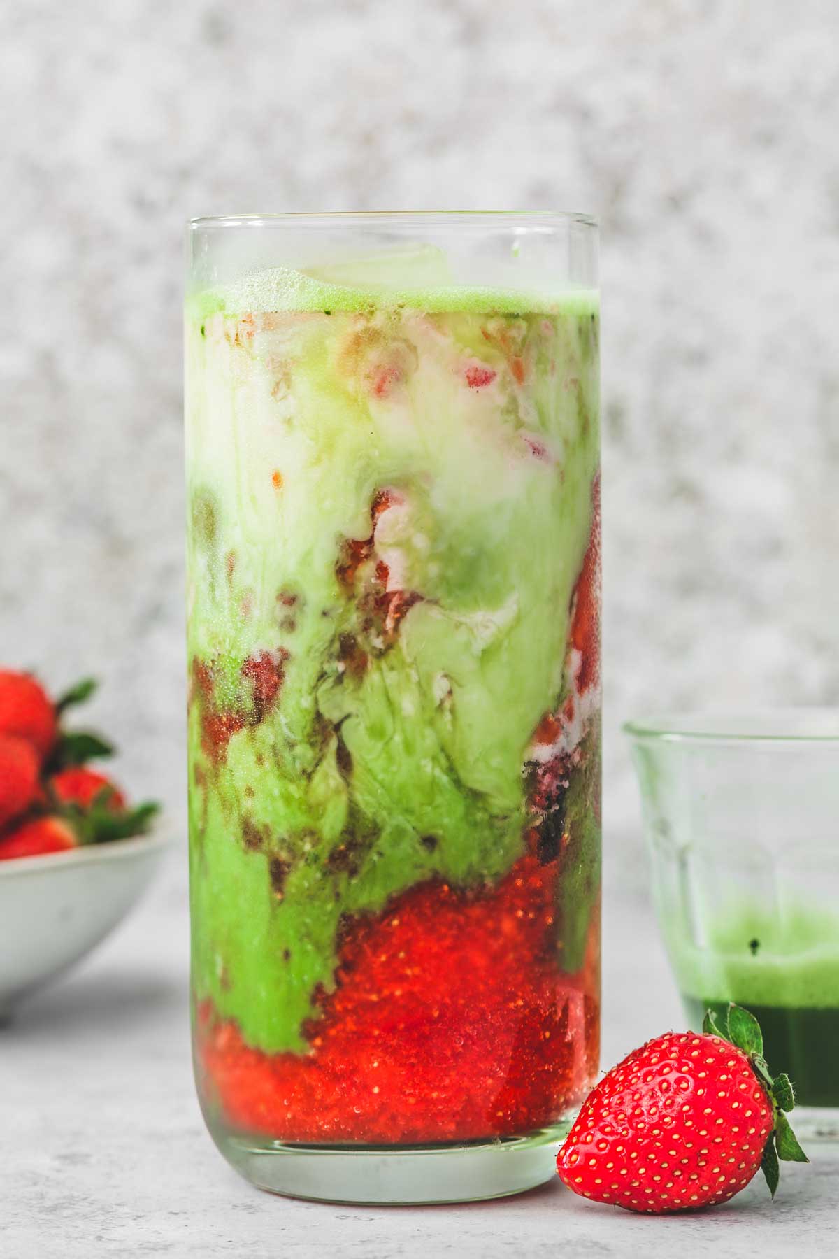 Iced Matcha latte aux fraises