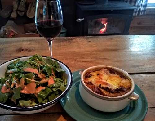 Soupe à l’oignon et croutons de champignons. Houlala! On se régale…