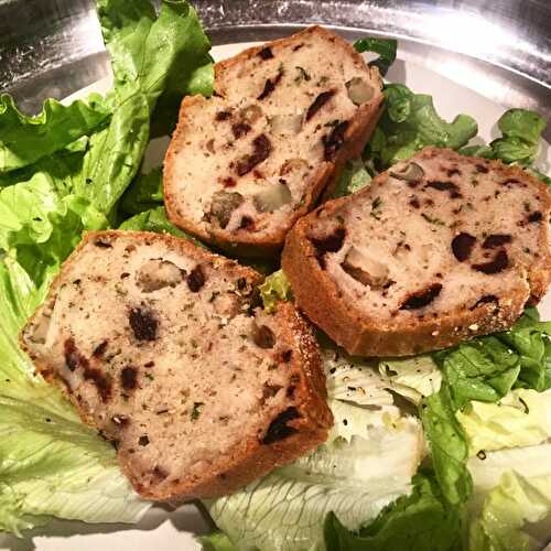 Cake végétal sans gluten aux olives et cornichons - Tambouille & Délices