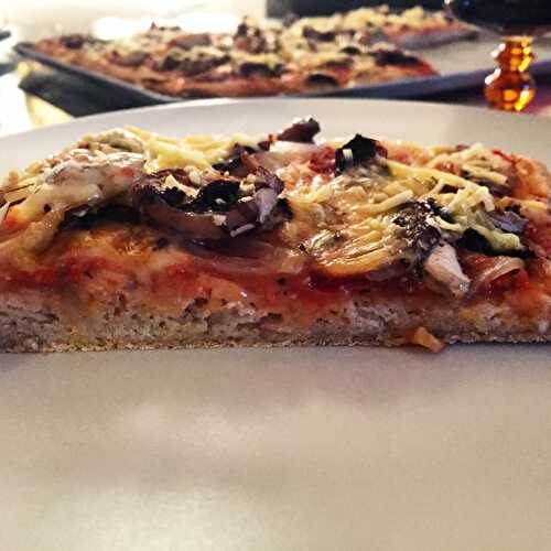 Pizza végétale aux champignons sans gluten