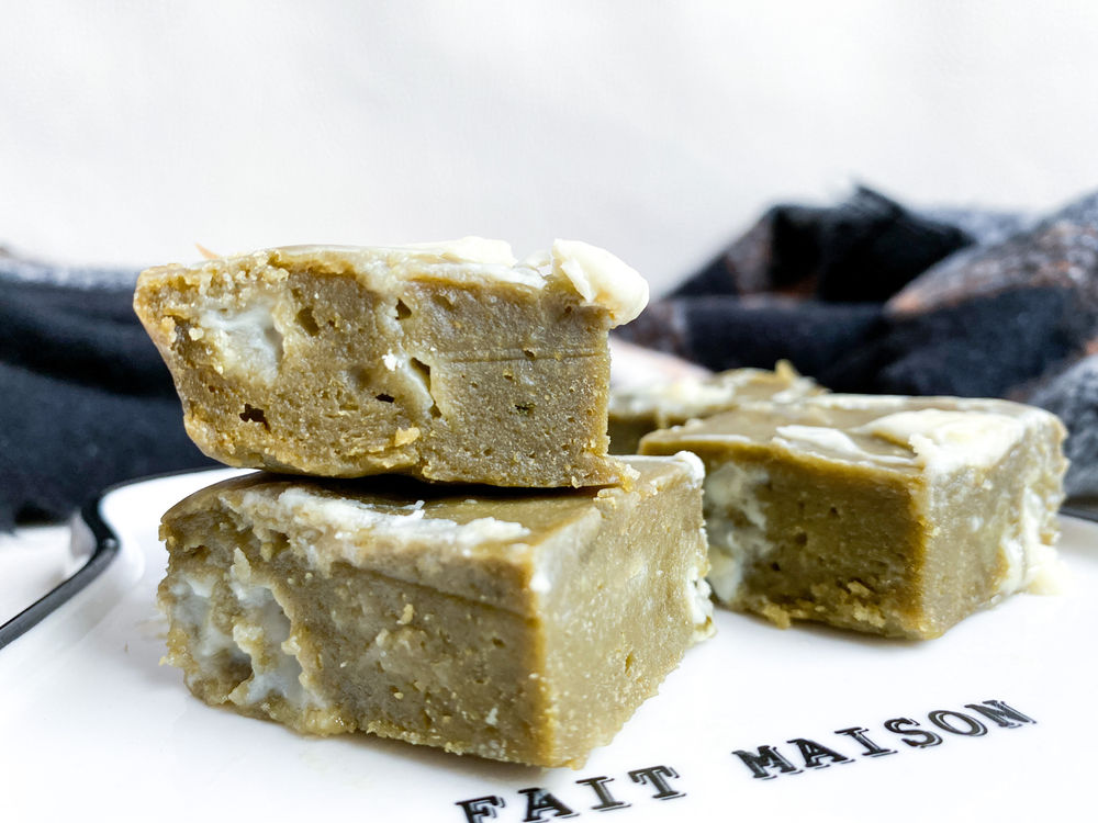 Blondie au Matcha et chocolat blanc Healthy & Gluten free