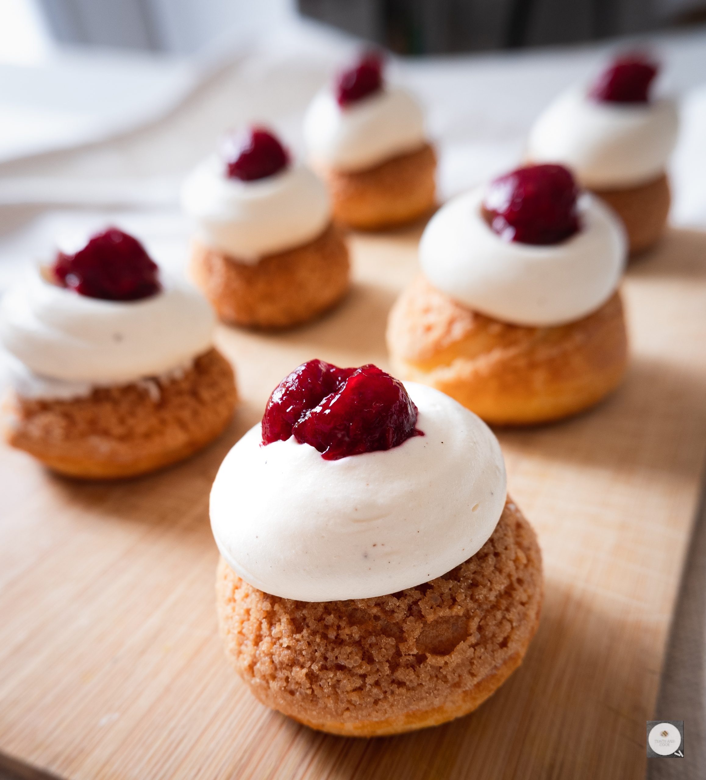 Choux vanille framboises