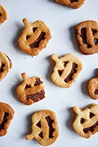 Sablés halloween fourrés au chocolat : la recette facile !