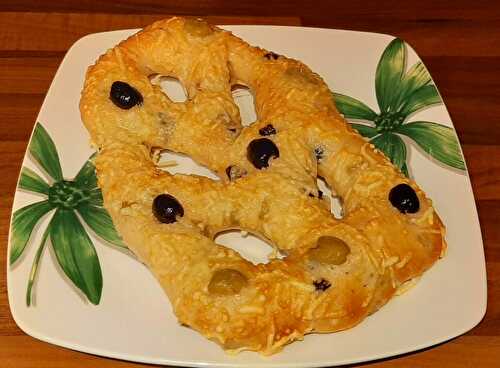 Fougasse aux olives noires et vertes