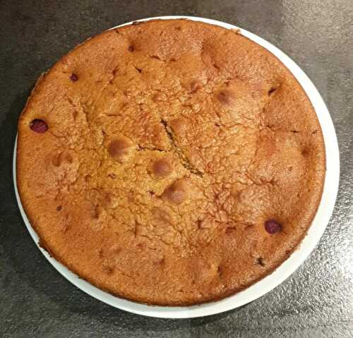 Gâteau moelleux à la vanille, aux framboises et au mascarpone