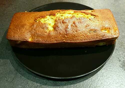 Cake aux poires et pépites de chocolat noir