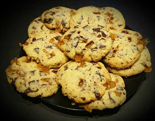 Cookies au caramel beurre salé et aux pépites de chocolat