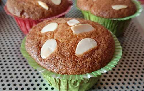 Muffins aux griottes et amandes