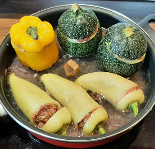 Trio de légumes farcis (courgette ronde, poivron jaune et poivron hongrois)