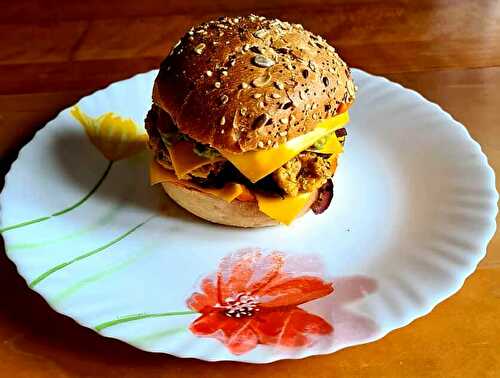 Burger végétarien maison (accompagné de son steak végétal)