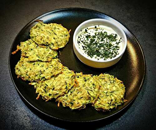 Beignets de courgettes râpées au four. Recette facile à faire et économique.