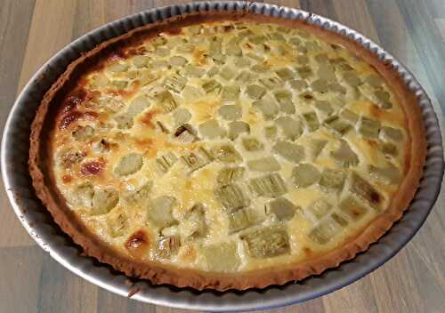 Tarte à la rhubarbe à l'ancienne façon grand mère