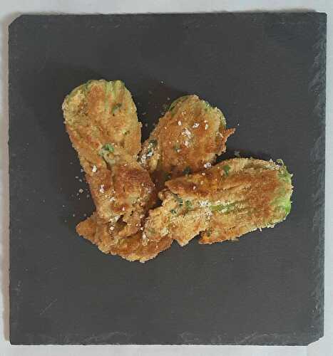 Beignets de fleurs de courgettes. Spécialité de la cuisine provençale