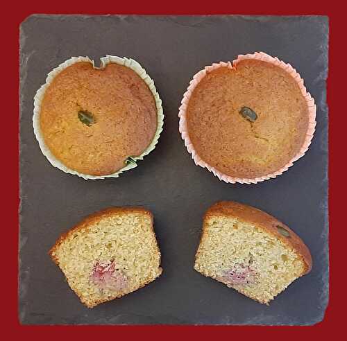 Muffins pistache framboise. Une recette de petits gâteaux aux fruits rouges hyper rapide