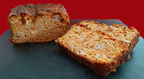 Pain de thon au concentré de tomate. Une recette de cake moelleux