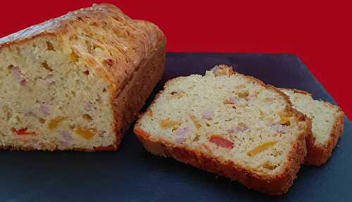 Cake aux poivrons et lardons. Une recette salée gourmande