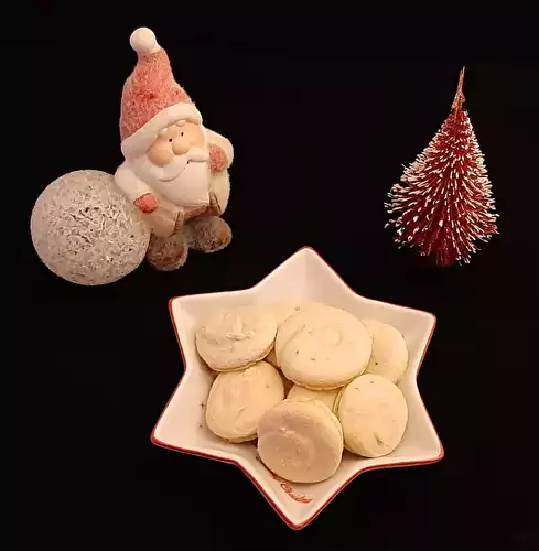 Anis bredele. Une recette alsacienne de petits biscuits pour les fêtes de Noël