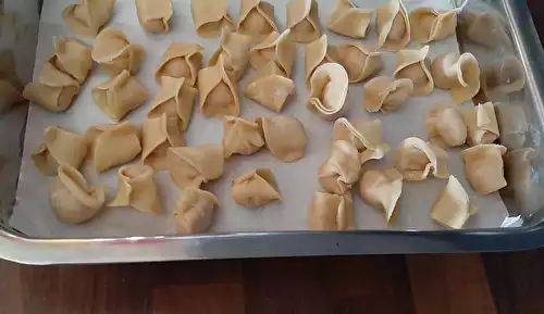 Cappelletti frais maison. Une recette de pâtes italiennes gourmande !