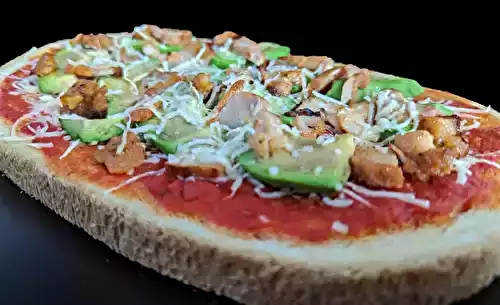 Préparez une Bruschetta Gourmande au Poulet et à l'Avocat en Quelques Étapes