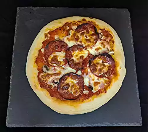 Découvrez comment réaliser une délicieuse pizza au chorizo maison.