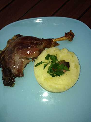 Confit de canard et purée maison