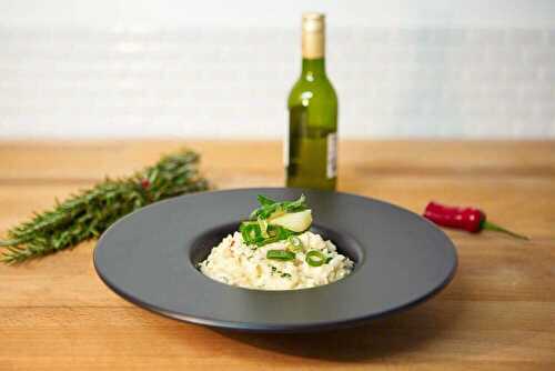 Risotto d’asperges épicé au beurre noisette et oignons nouveaux glacés