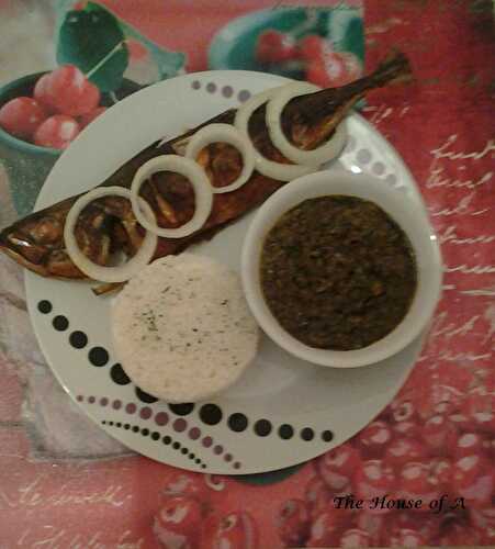 Poisson grillé accompagné de feuilles de manioc et d'un riz long parfumé - The house of A