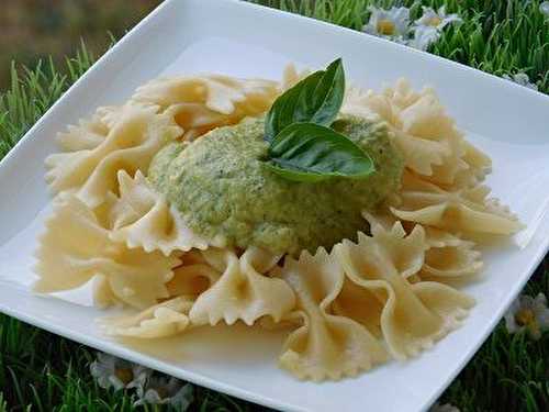 FARFALLE A LA CREME DE COURGETTE ( thermomix)