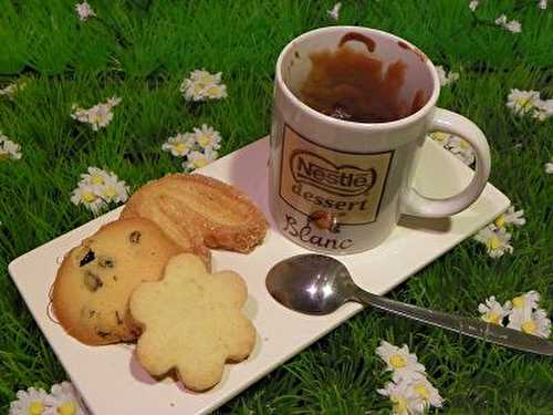 MINI MUG CAKES AU CHOCOLAT ET LEUR COEUR DE CREME DE MARRON (thermomix)