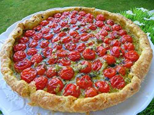 UN TOUR EN CUISINE n° 121 : TARTE A LA TOMATE CERISE ET AU PESTO (thermomix)