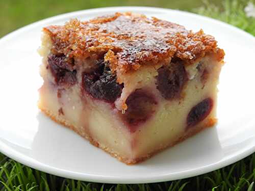 CLAFOUTIS AUX CERISES CARAMELISEES ( cake factory et thermomix)