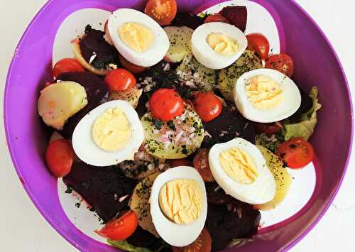 SALADE POMMES DE TERRE, BETTERAVES ROUGES, TOMATES CERISES ET OEUFS ( Cookéo)