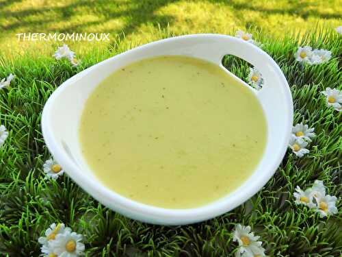 VELOUTE DE COURGETTES A LA CORIANDRE (thermomix)