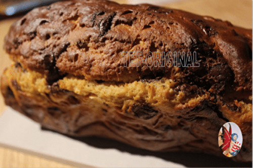 CAKE ALLEGE AUX PÉPITES DE CHOCOLAT