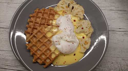 Gaufres au chou-fleur et oeufs à la hollandaise