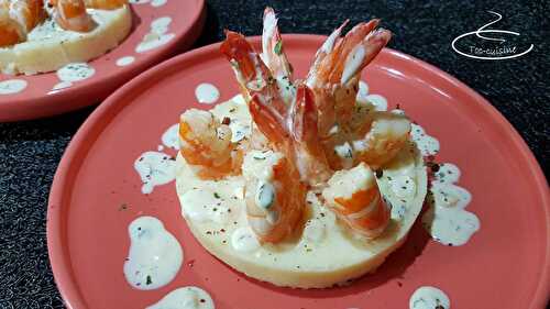 Assiette de gambas sautées à la crème d'ail et sa purée légère