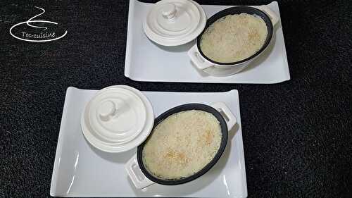 Mini cassolettes de Parmentier de boudin noir  à la purée légère et aux oignons rouges