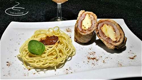 Roulades de veau au jambon de parme et mozzarella et son nid de spaghetti à la tomate