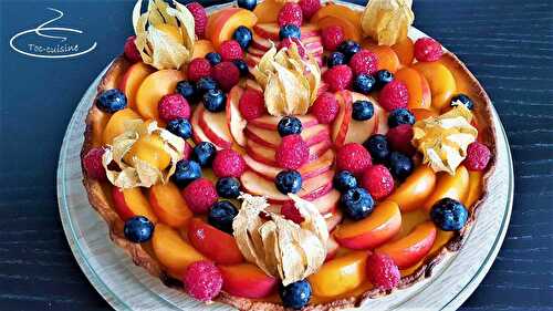 Tarte aux fruits frais d'été et aux pommes - toc-cuisine.fr