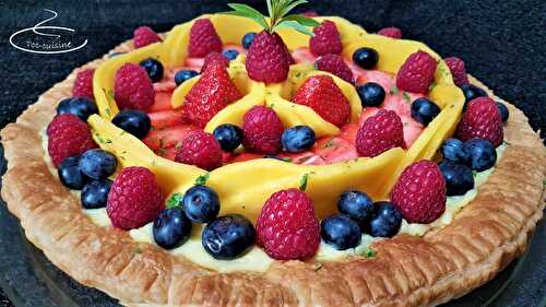 Tarte feuilletée multi-fruits à la crème pâtissière