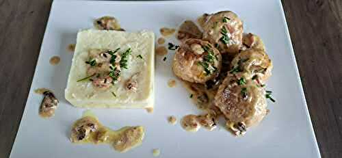 Boulettes de poulet au vin blanc 