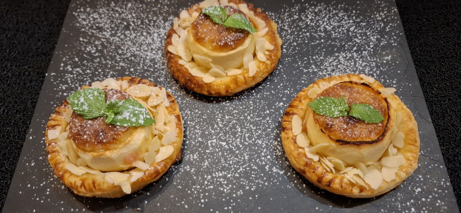 Feuilletés à la pomme et à la crème d'amandes