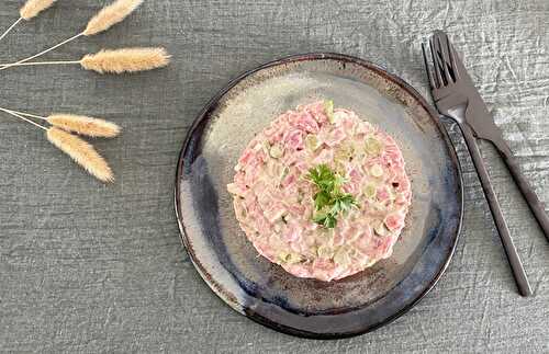 Tartare de bœuf réalisé à l’aide d’un couteau Sabatier