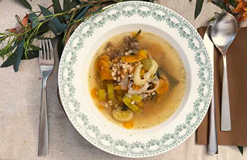 Bouillon à la queue de bœuf et aux légumes d’automne | Recette isolite