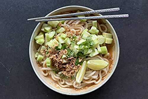 Les nouilles Udon cacahuètes | Une recette végane facile et rapide